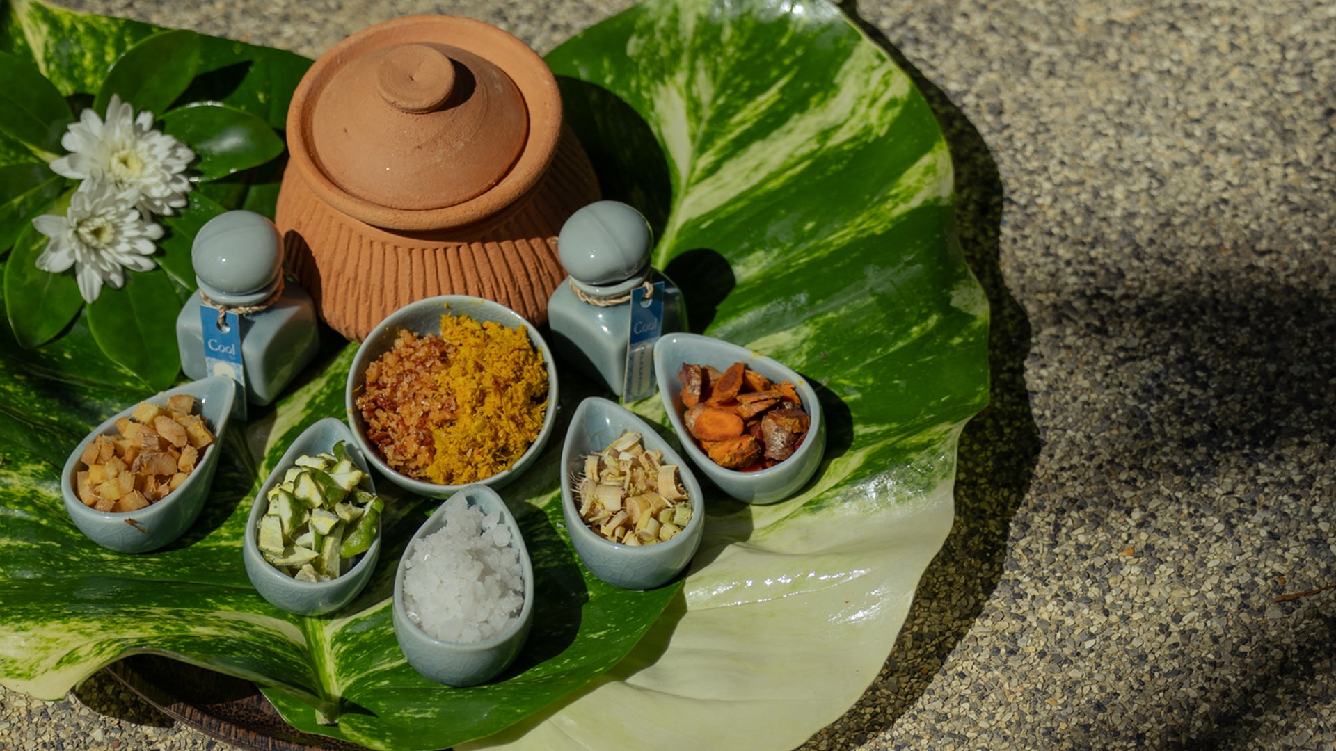 Healing Thailand Cap Alternative Therapy